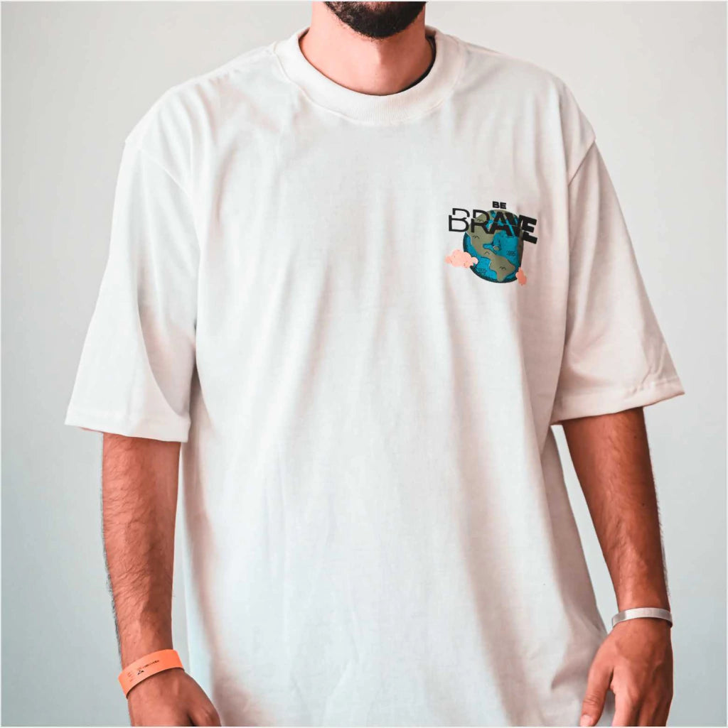 Camiseta Be Brave Conf. Assim Na Terra Como No Céu (OVER SIZED)